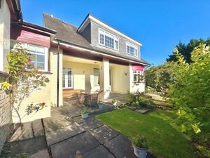 Photo 32- click for photo gallery